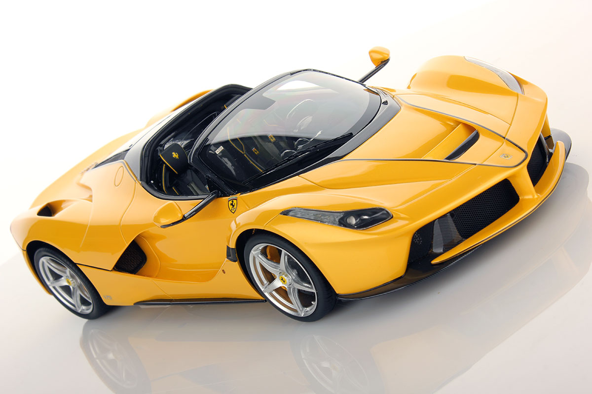 Ferrari LaFerrari Aperta 1:18 | MR Collection Models