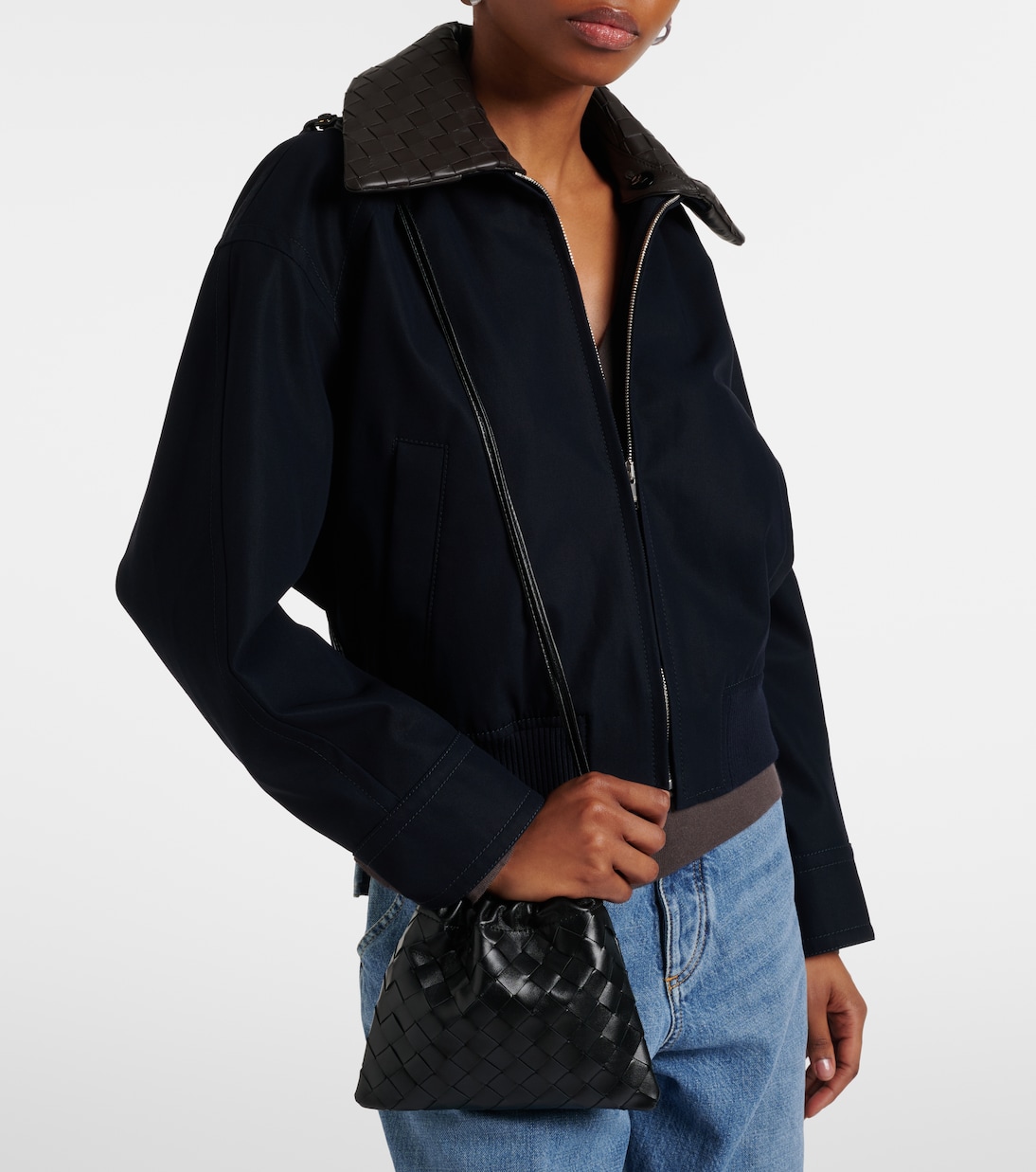 Dustbag Small leather crossbody bag in black - Bottega Veneta