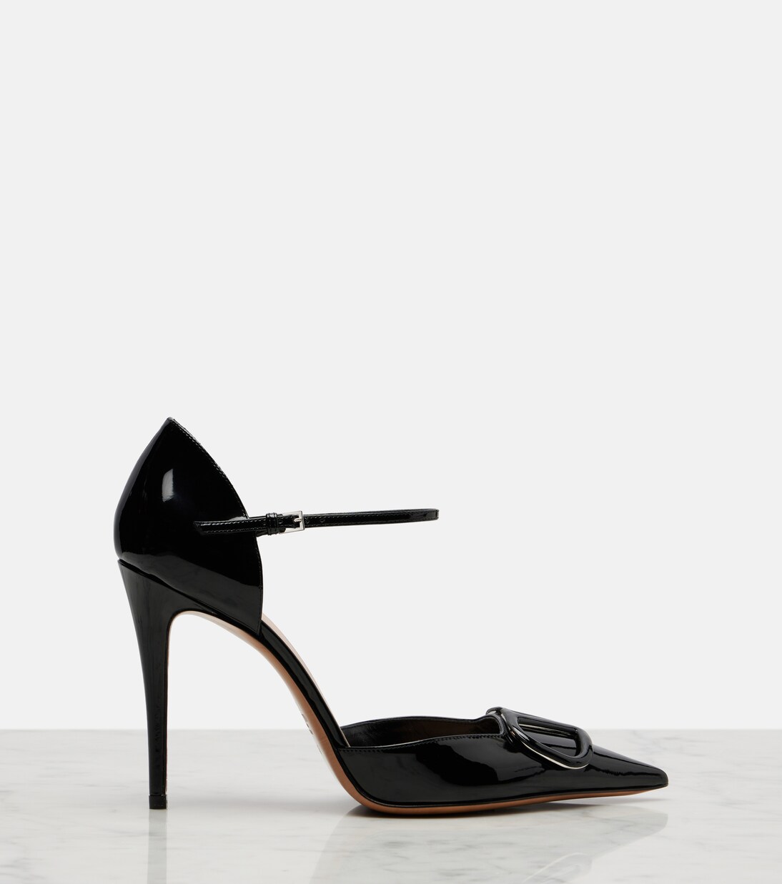 D'Orsay 100 patent leather pumps in black - Valentino Garavani