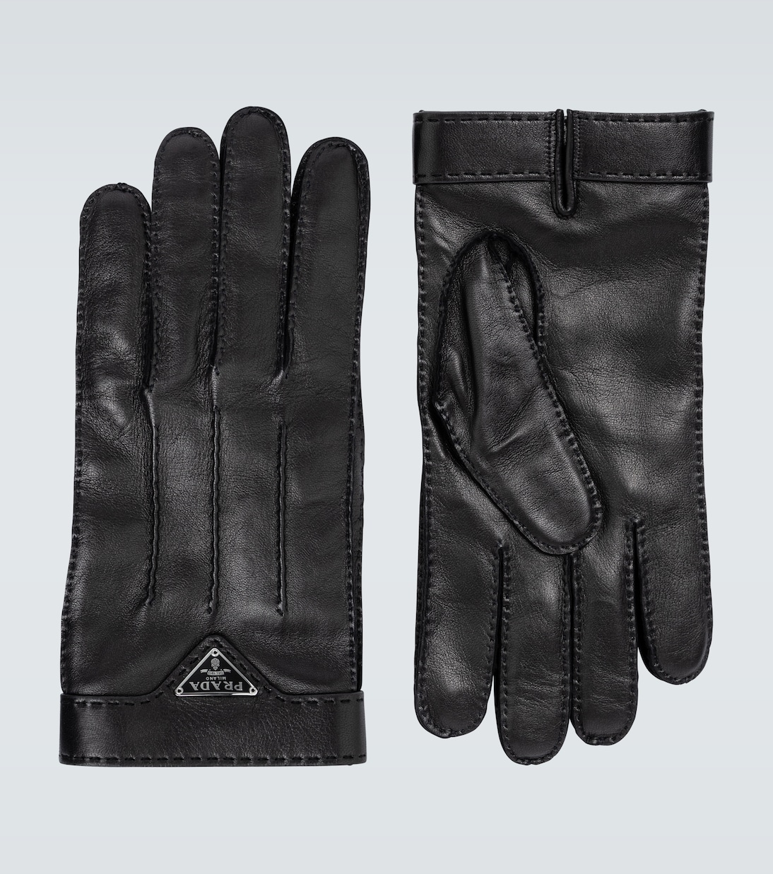 Leather gloves with logo in black - Prada | Mytheresa