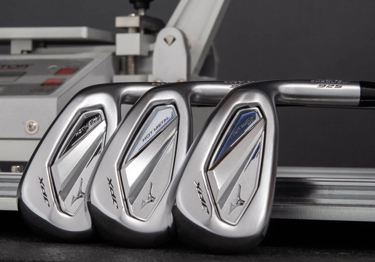 飛距離とやさしさを高次元で両立！ミズノ「JPX 925 HOT METAL