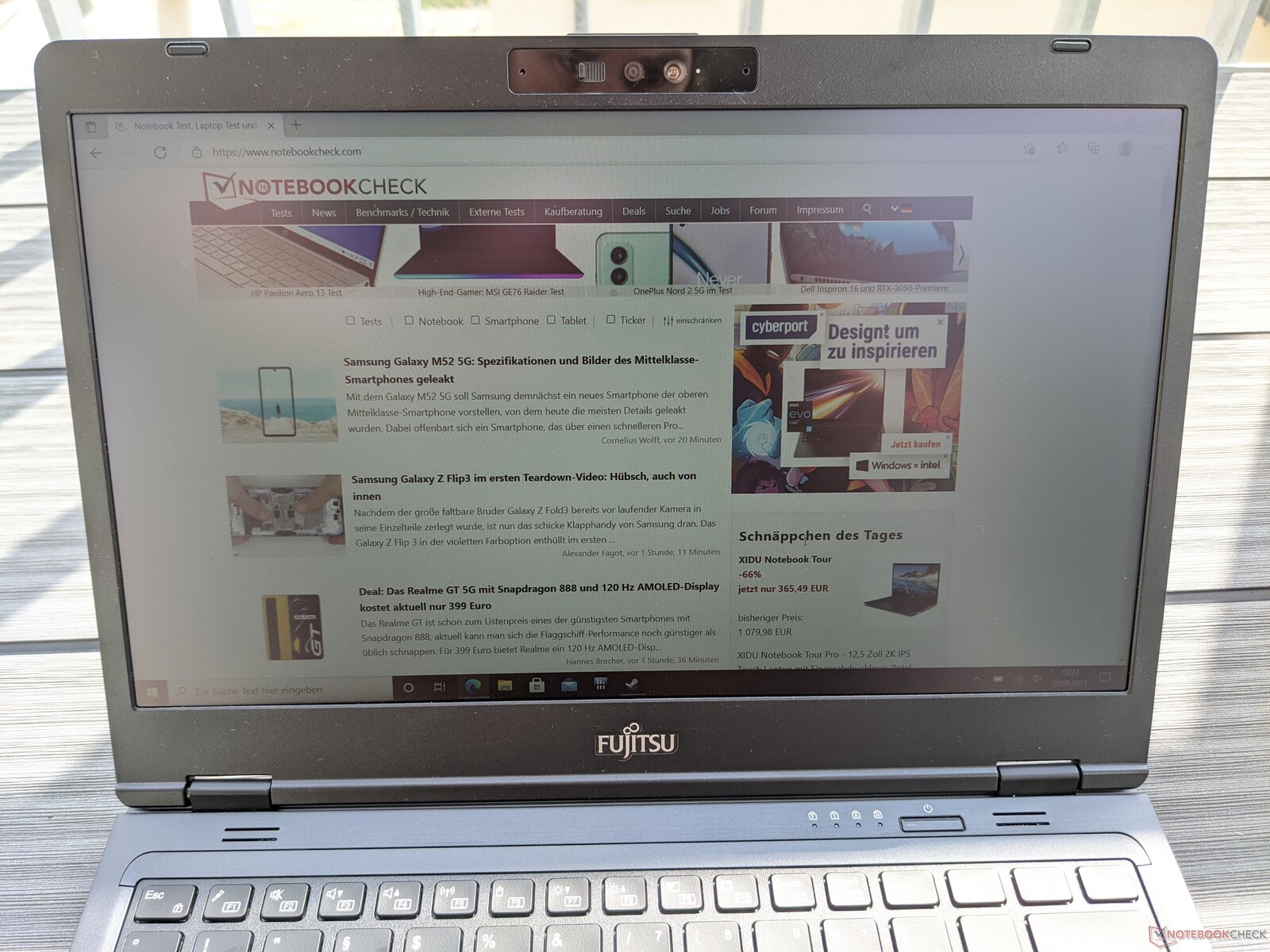 Fujitsu LifeBook U7311 Laptop Review: A lot of ports