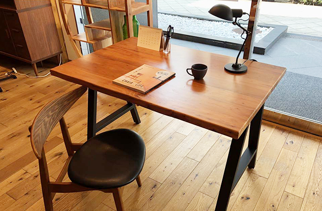 新登場】脚のデザインがシンボリックなダイニングテーブル | NOCE