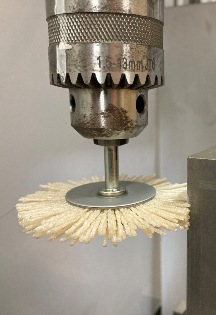 セラミック砥粒入りナイロンブラシ 新商品 | バリ取り・洗浄用工業用