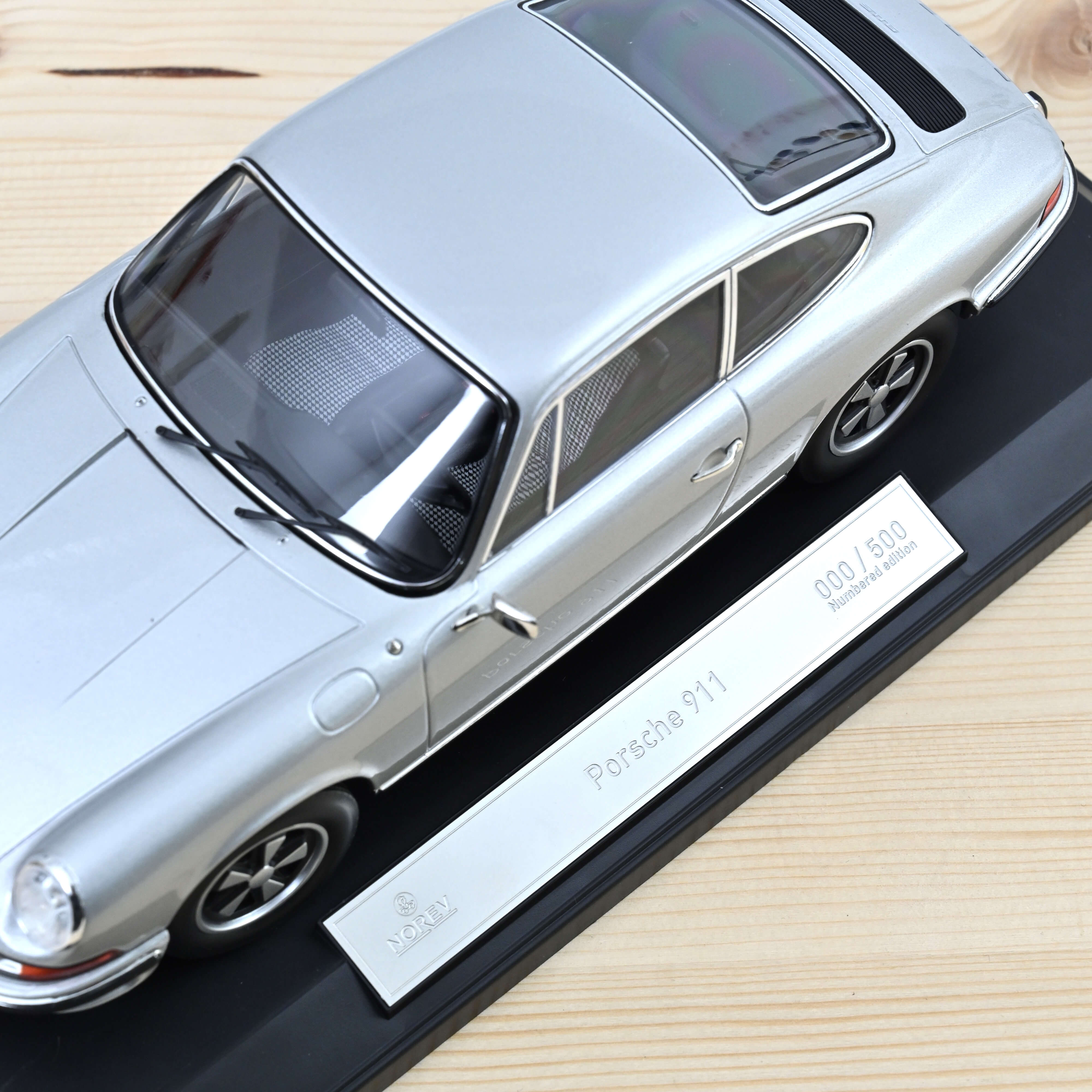 Porsche 911 S 1973 Silver 1:18 - 500pcs – Norev