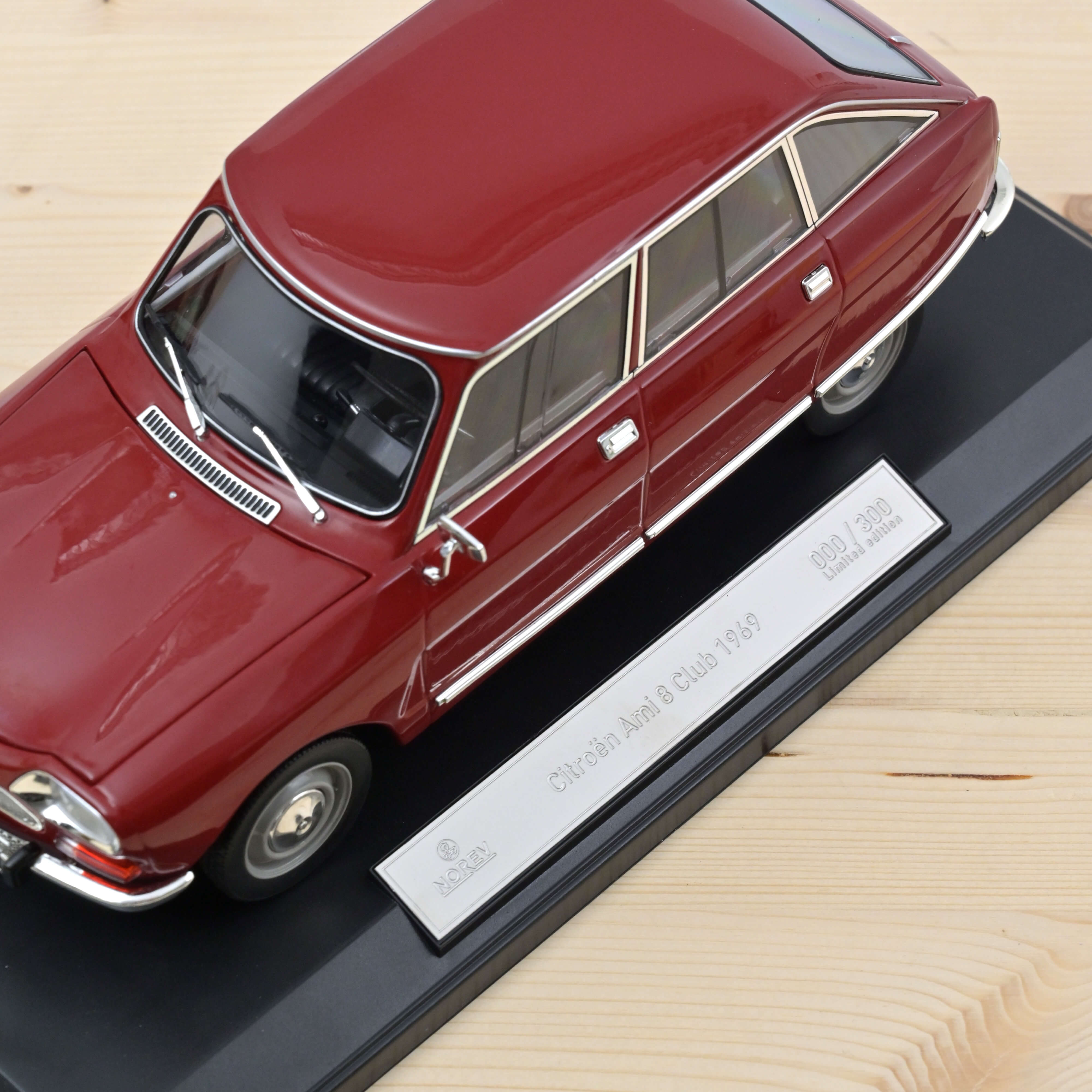 Citroën Ami 8 Club 1969 Massena Red 1:18 - 300pcs – Norev