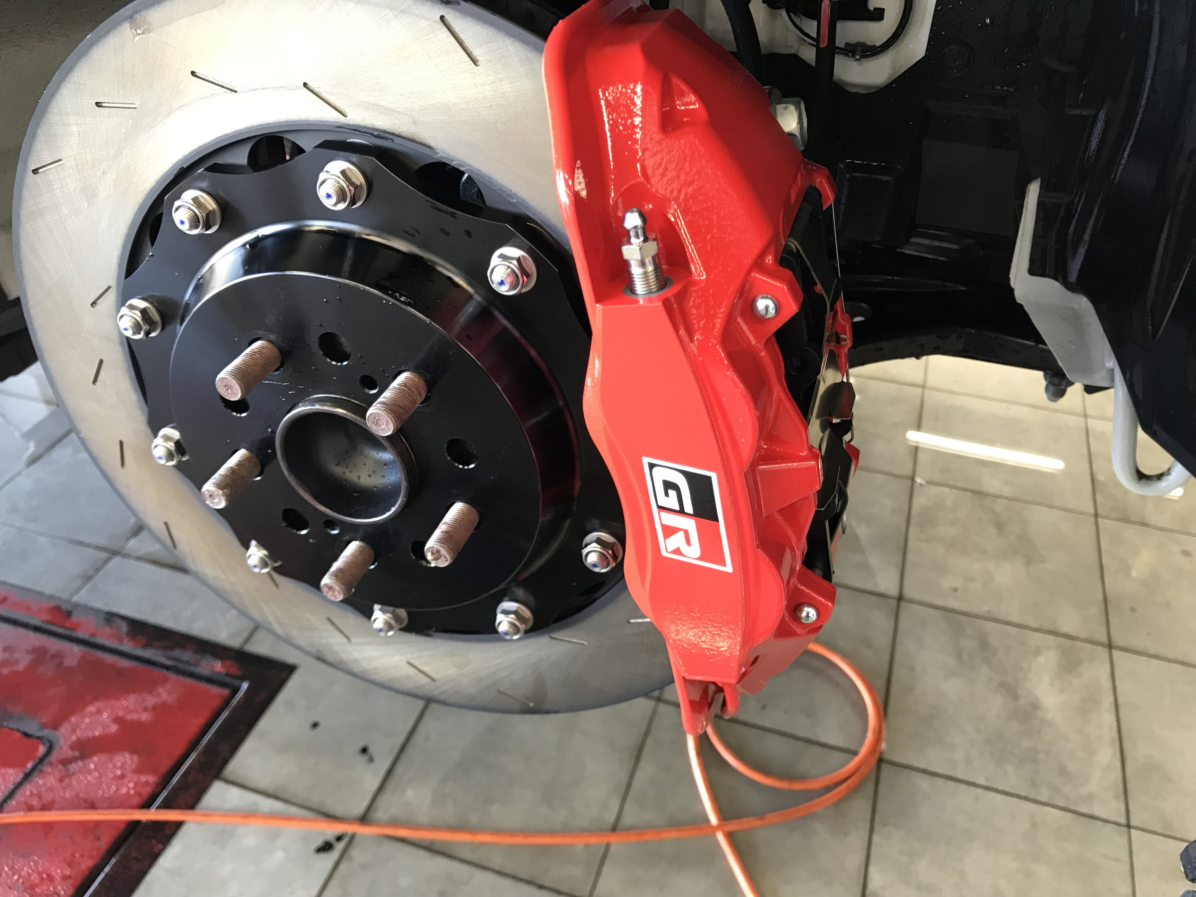 GR86 GRモノブロックブレーキキット取付け！ | GR Garage | ネッツ