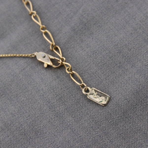 YVES SAINT LAURENT イヴ・サンローラン カサンドラ ロゴ ネックレス