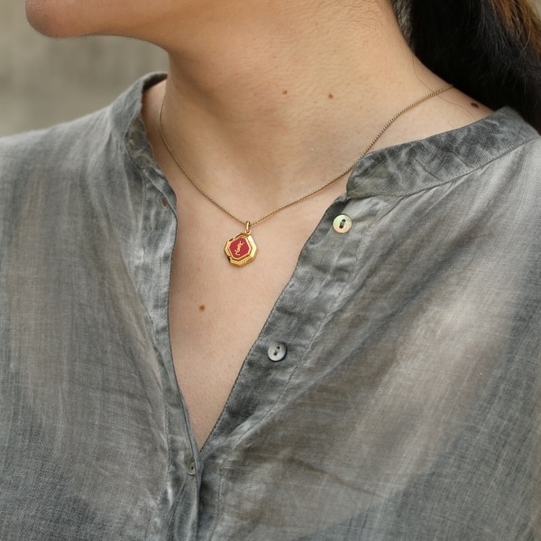 YVES SAINT LAURENT イヴ・サンローラン カサンドラ ロゴ ネックレス