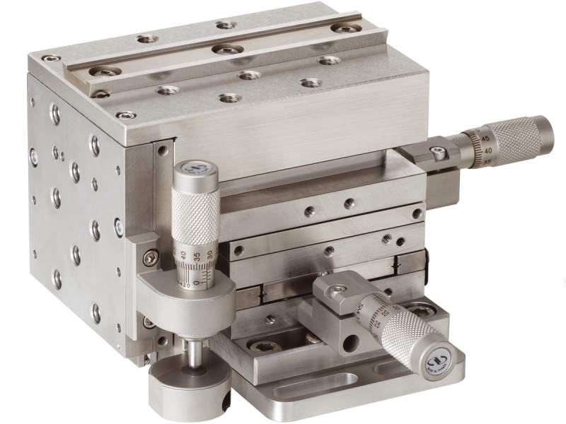 561D-XYZ Fiber Alignment Stage