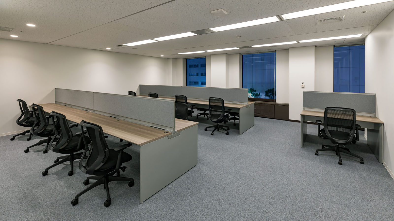 予約制】横浜西口 3 / ZXY | 関東 | Store information | NewWork