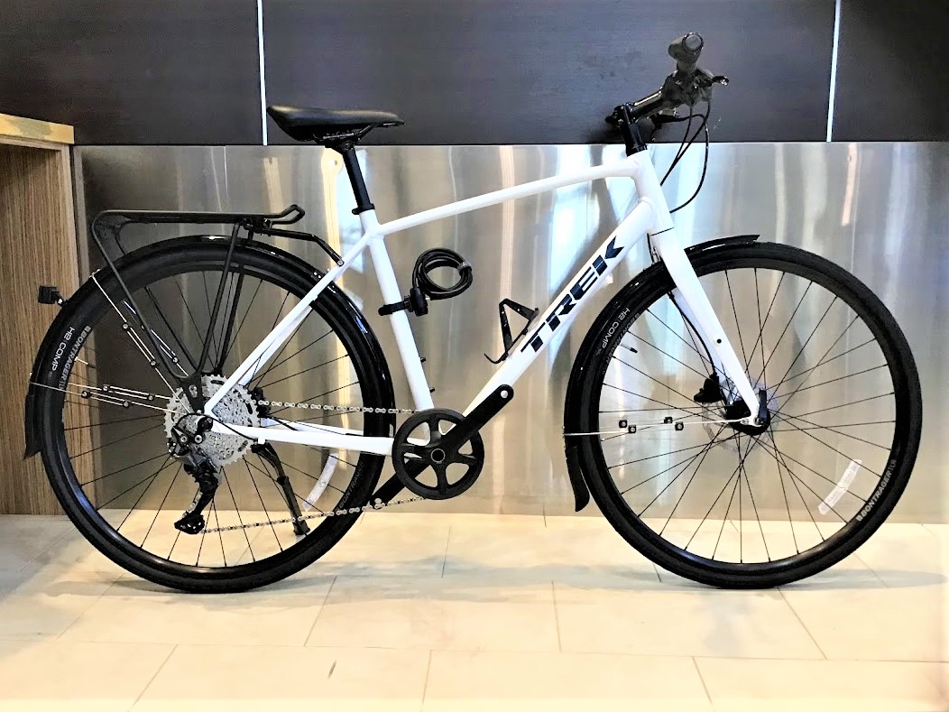 TREK FX3 DiscクロスバイクにBONTRAGER純正パーツをたくさん取り付け
