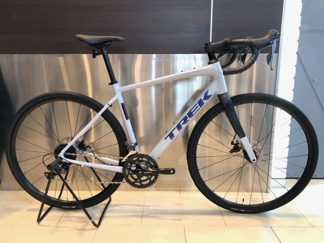 新型 DOMANE AL2 DISCは高級感UP！ | 宇品店 | バイシクルネコモト