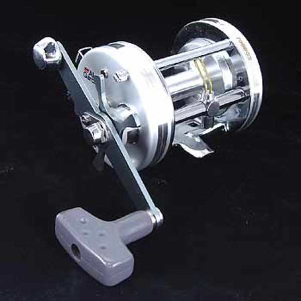 アブガルシア(Abu Garcia) アンバサダー 7000C3 1014258｜アウトドア