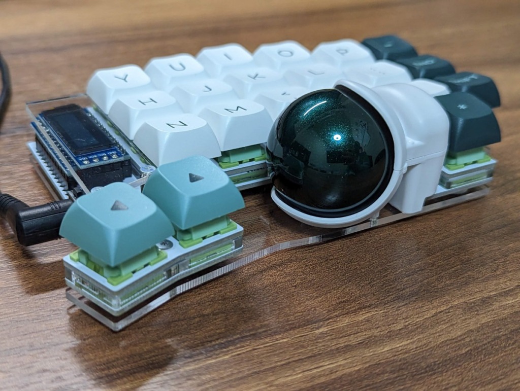 Keyball 44レビュー | 逸品。世界に通用すると思う。買うべき