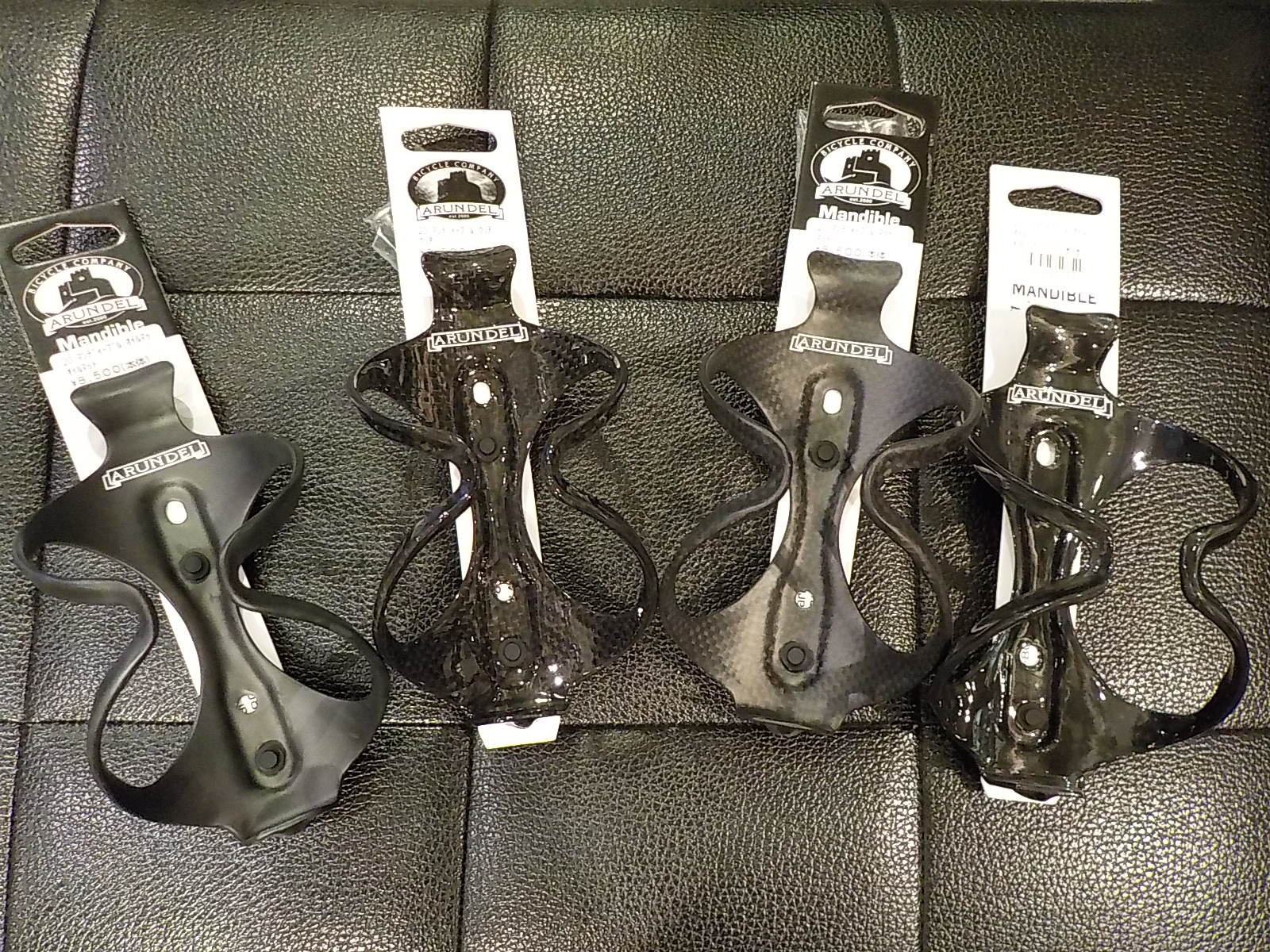 アランデル マンディブル カーボン ボトル ケージ CANYON 【公式通販】