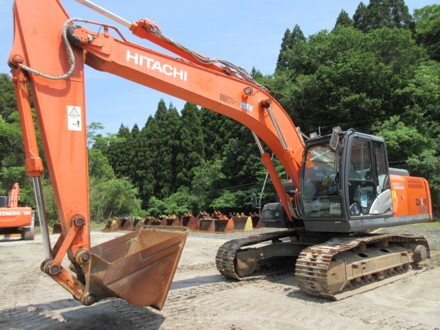 株式会社ナンニチ｜HITACHI 油圧ショベル ZX200-5B 306045