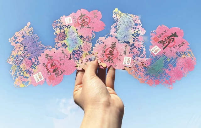 万博を記念し切り絵朱印 大和観音「はるかぜ回廊」始まる 大和観音の