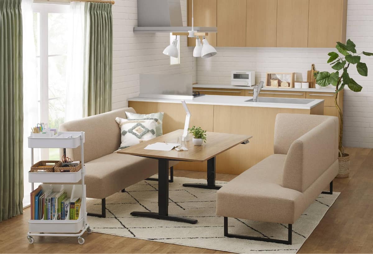 電動昇降テーブル」が映える素敵で快適なお部屋 | ニトリネット【公式