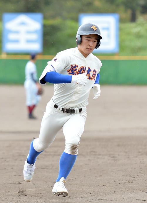 盛岡大付・松本が2連発含む4安打「自信になった」 - 高校野球写真