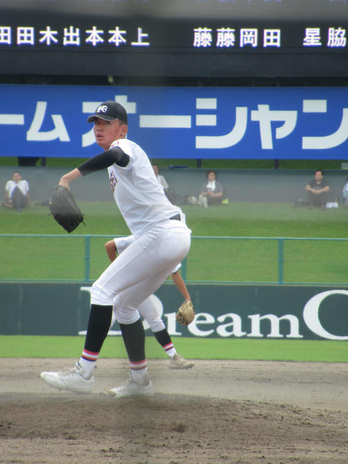 海星の2mエース右腕・増地咲乃介が好救援、昴学園の反撃封じ「下克上