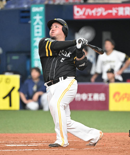 ソフトバンク】山川穂高2号勝ち越し3ラン 最終回にオリックス平野