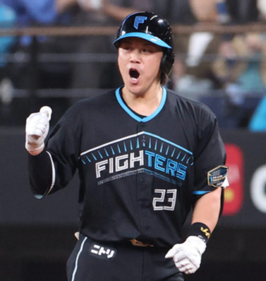 日本ハム伏見寅威、山崎福也】火曜日は「さちとら」！お立ち台&囲み