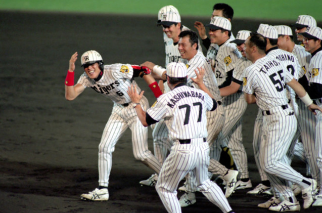 THE GAME〈6〉1999年6月12日：阪神5―4巨人】新庄が敬遠球を！ - プロ