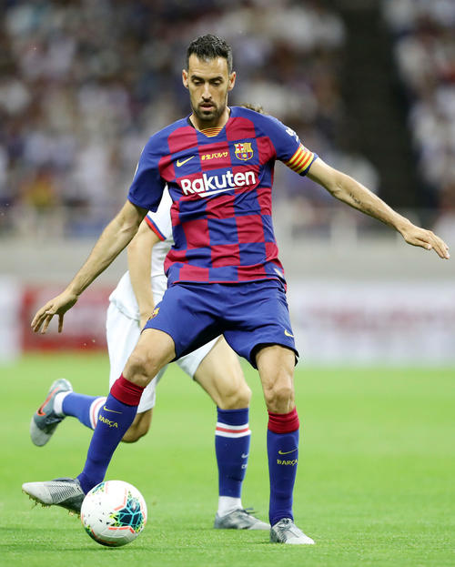 バルセロナMFブスケツが左足首を負傷 復帰までに3週間 今季27試合に