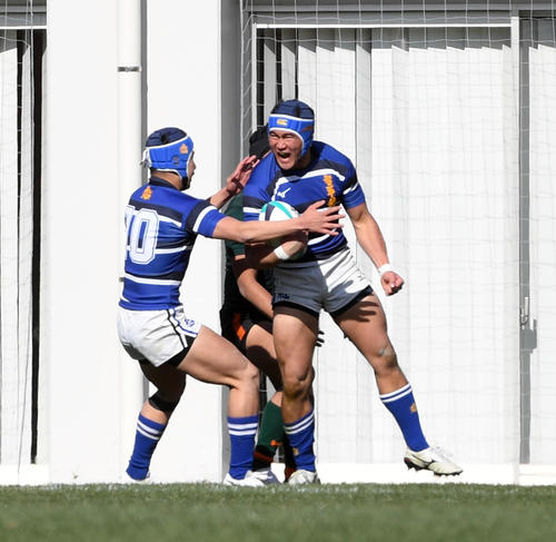 石見智翠館ラグビー部ロゴ入り ウォーマー 素人同然から花園へ 「地道