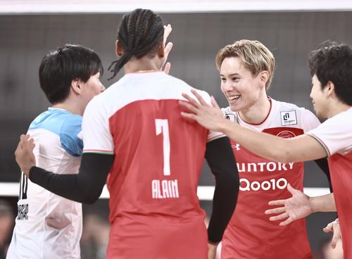 バレー】第1セットはペルージャ先取 石川祐希が3枚ブロック抜く