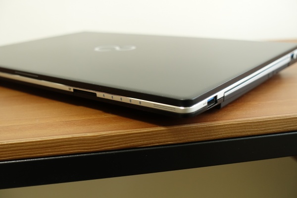 富士通LIFEBOOK WS1/D2レビュー/富士通FMVパソコン比較購入ガイド