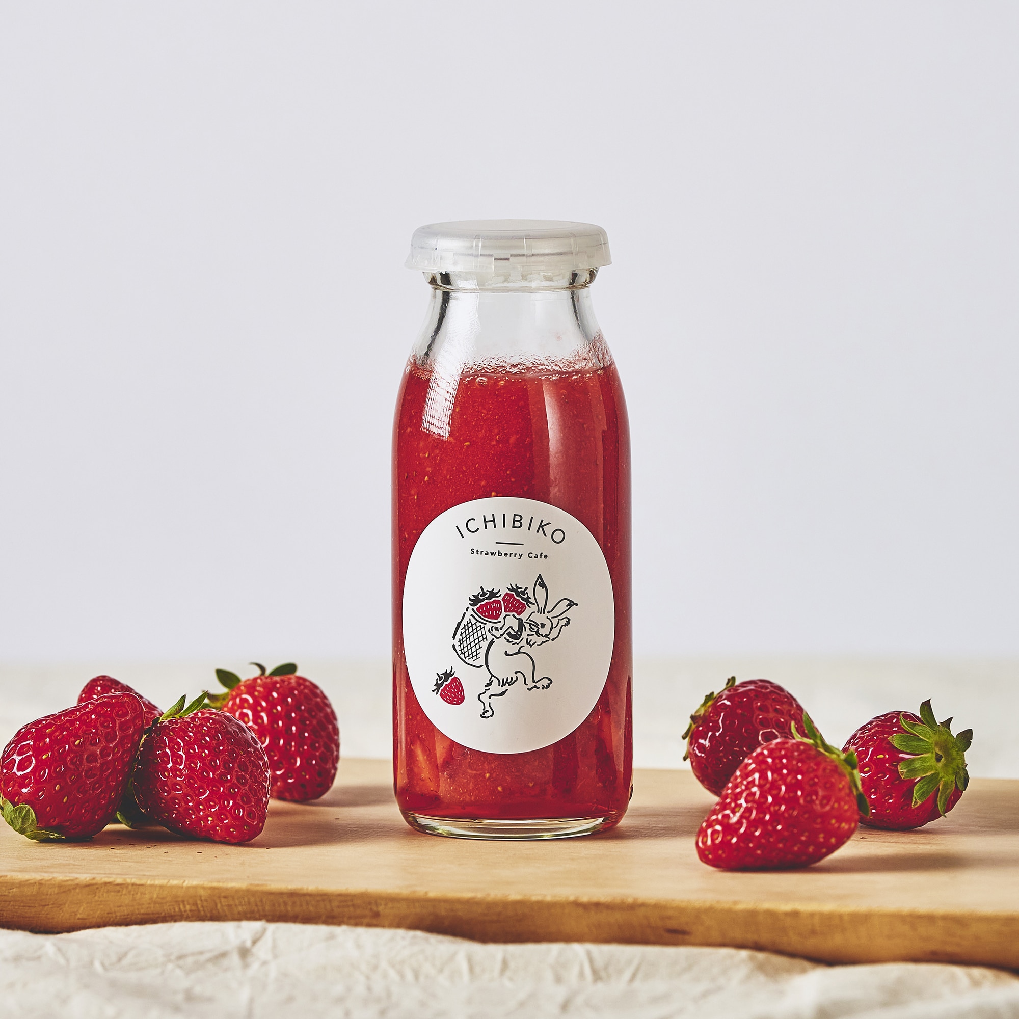 バイヤー直送便 朝獲れミガキイチゴの「生いちごミルクのもと