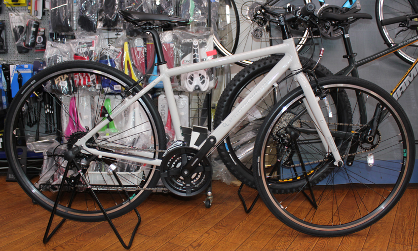 ブリヂストンのクロスバイクCYLVA F24のNEWカラーが入荷いたしました。