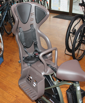 ブリヂストンの子乗せ電動自転車アシスタC STDが入荷いたしました。