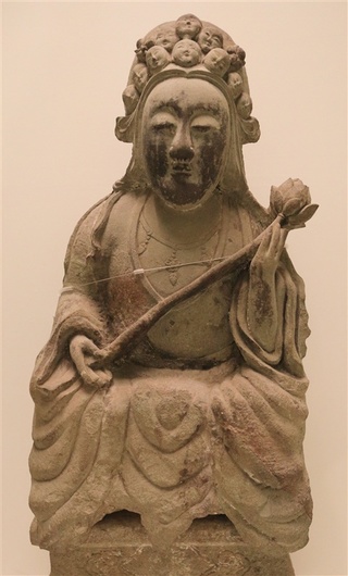 荘厳寺の「聖観音菩薩立像」は9世紀に作られたという - 対外交流と祈り