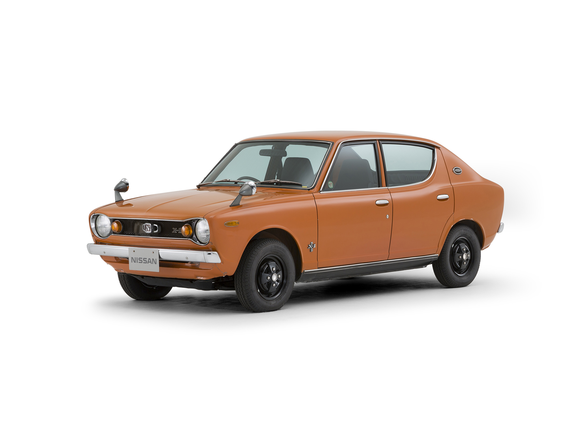 日産： NISSAN HERITAGE COLLECTION｜チェリー X-1 4ドア セダン