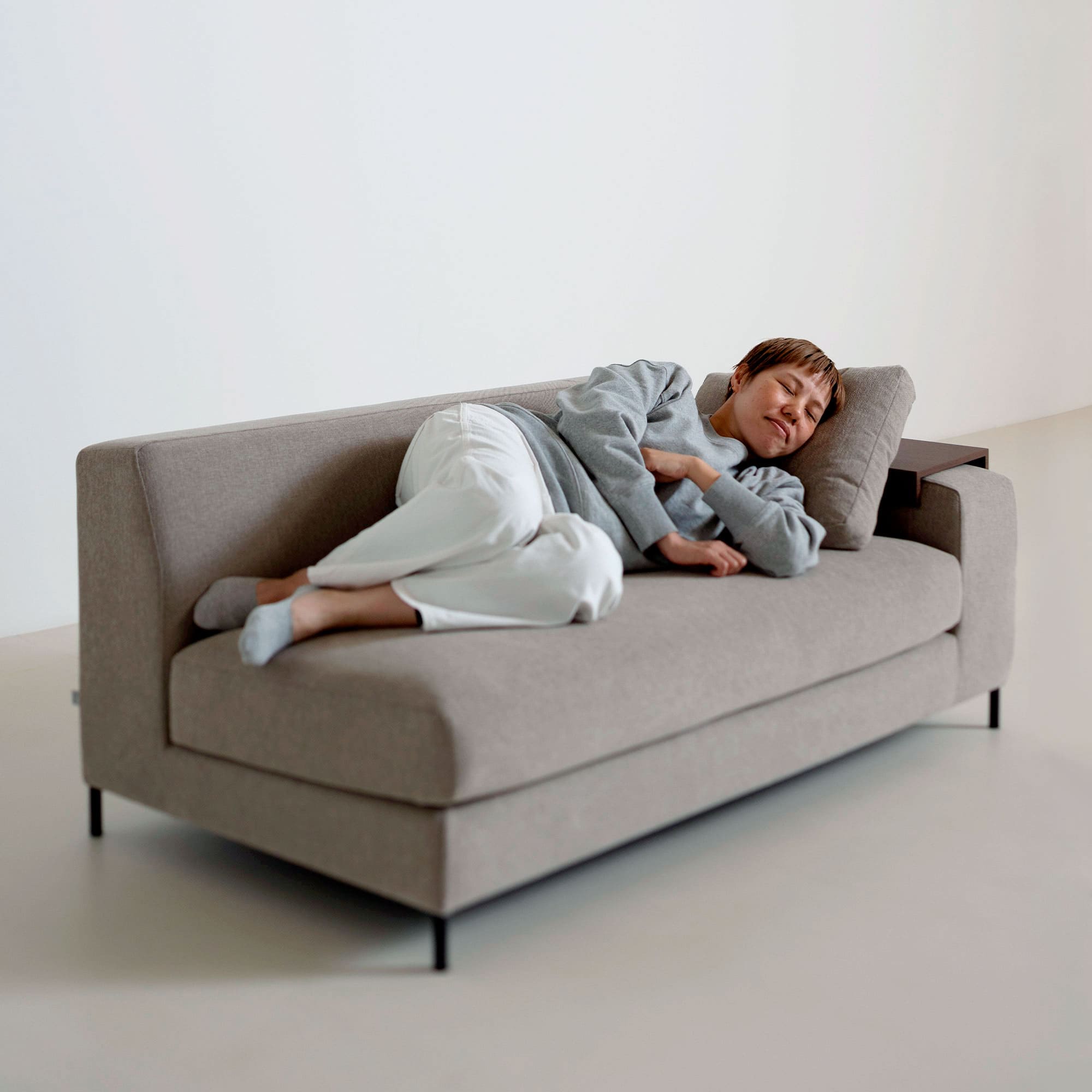 Decibel Traditional 3人掛け片ひじ」 製品詳細ページ | 国産ソファ