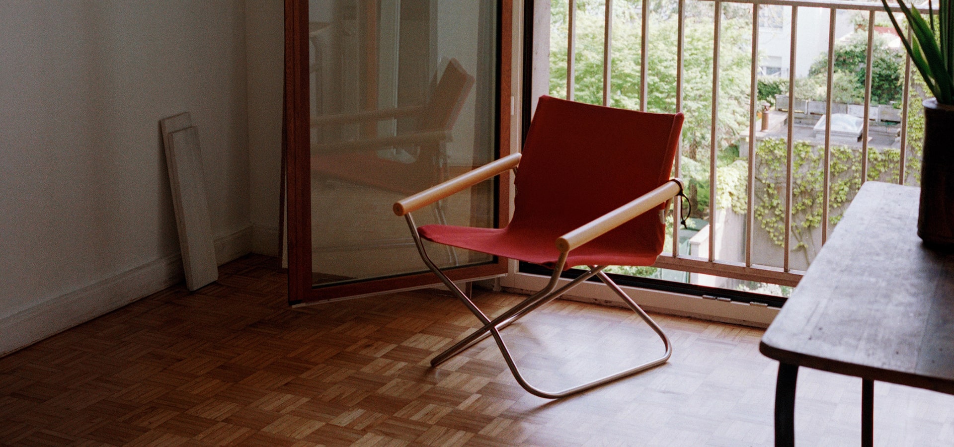 ニーチェアエックス 公式サイト