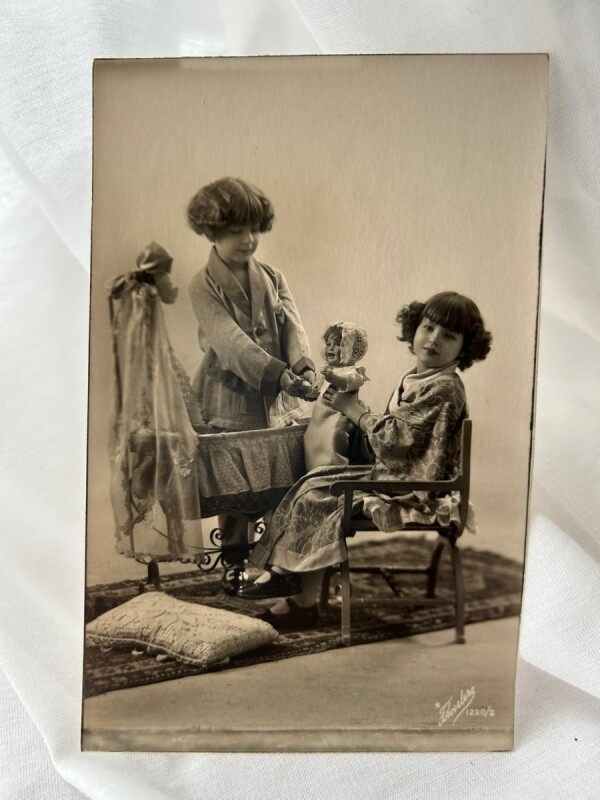 Snowdrop Postcards アンティークポストカード専門店