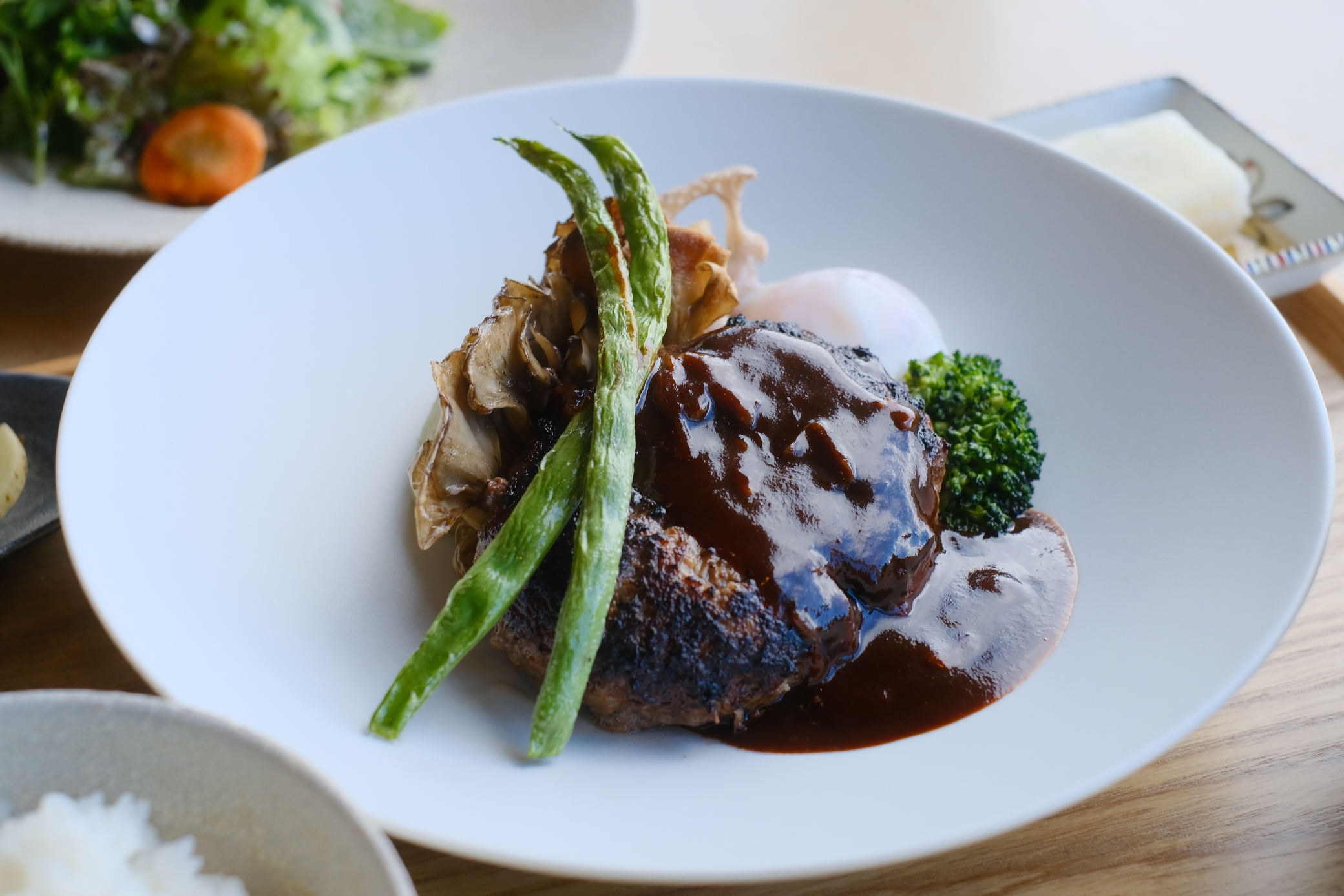 Restaurant雪峰】「佐渡牛ハンバーグ御膳」復刻販売のお知らせ | Snow