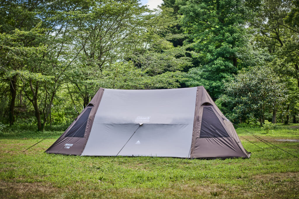 シンプル構造の2ポール型で簡単設営！ ゆとりの空間でくつろぐオール