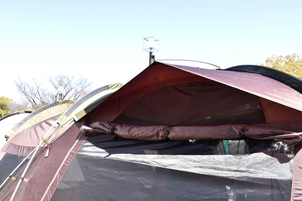 どんぐり”のような形が機能的！ 「LOGOS」の新作2ルームテントが