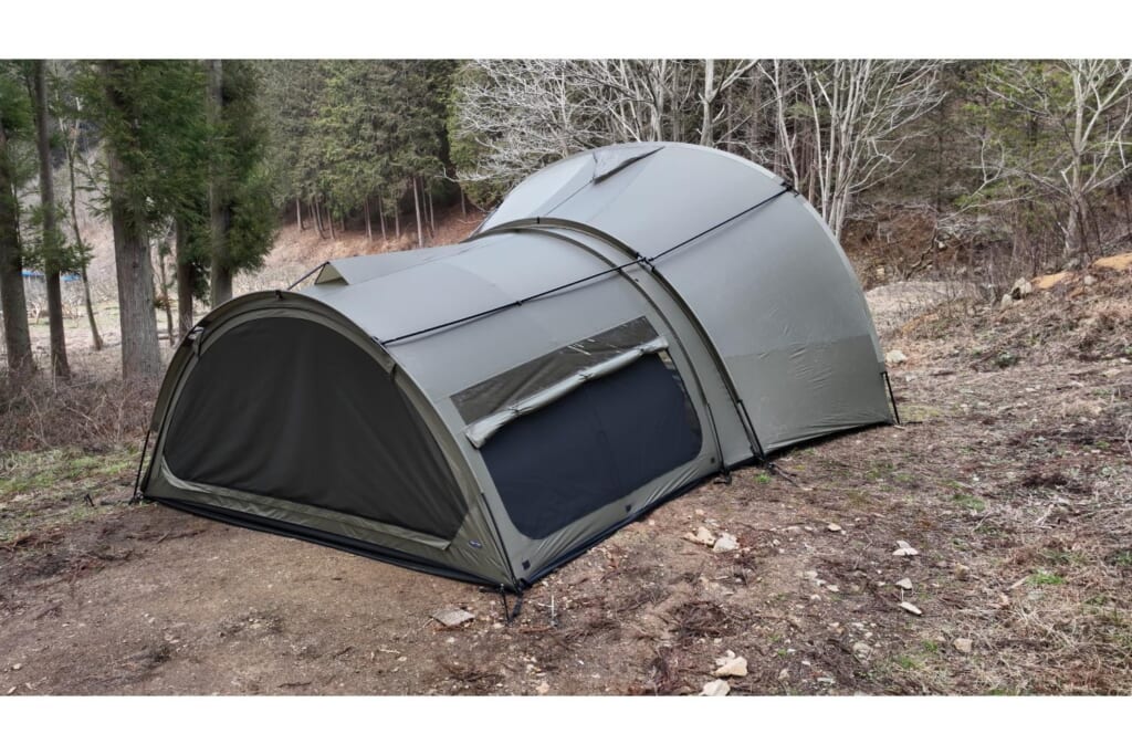 最高にクールな韓国発のテントがデビュー！ 独自のポール構造で設営し