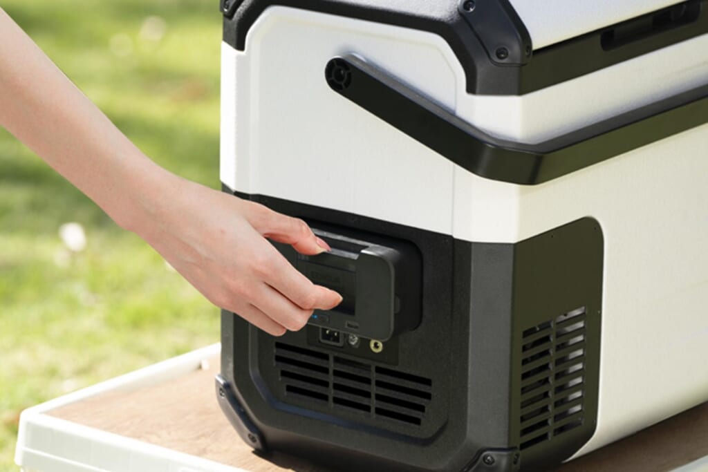 冷蔵」「冷凍」「保温」機能の三拍子が揃い踏み！ 車載できる