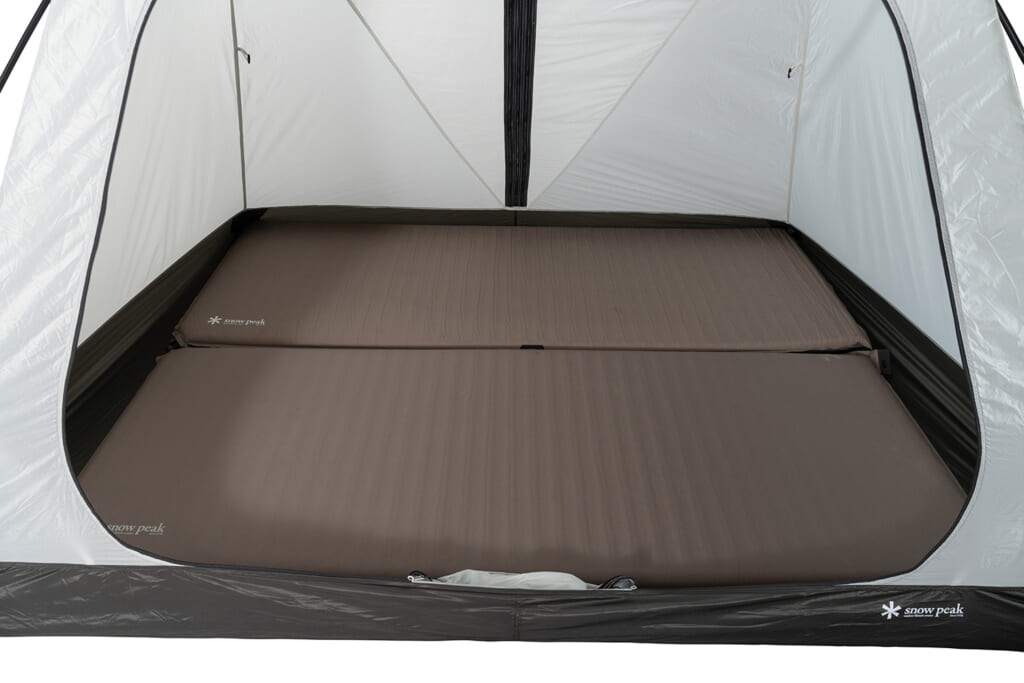 革新的な二重幕構造で夏のキャンプが快適！「2レイヤータープ ラーグ