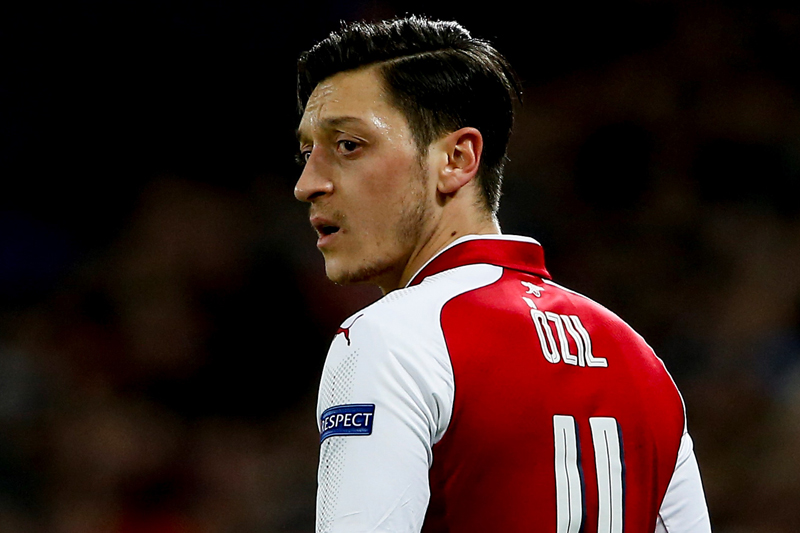 エジル、アーセナルの新10番に決定！ 加入6年目、背番号11から変更