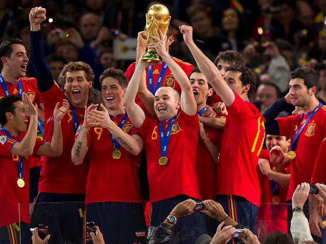 イニエスタは何人目のW杯優勝経験者!? これまで日本サッカーに降臨した