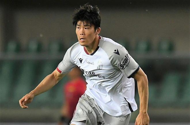 アーセナルが冨安健洋の獲得を正式発表！ 背番号は「18」に決定「我々