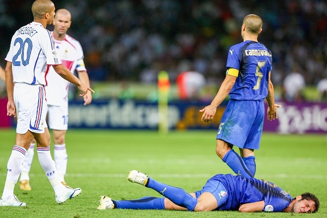 見ていたのは自分だけ」イタリア代表レジェンドが英雄ジダンの“頭突き